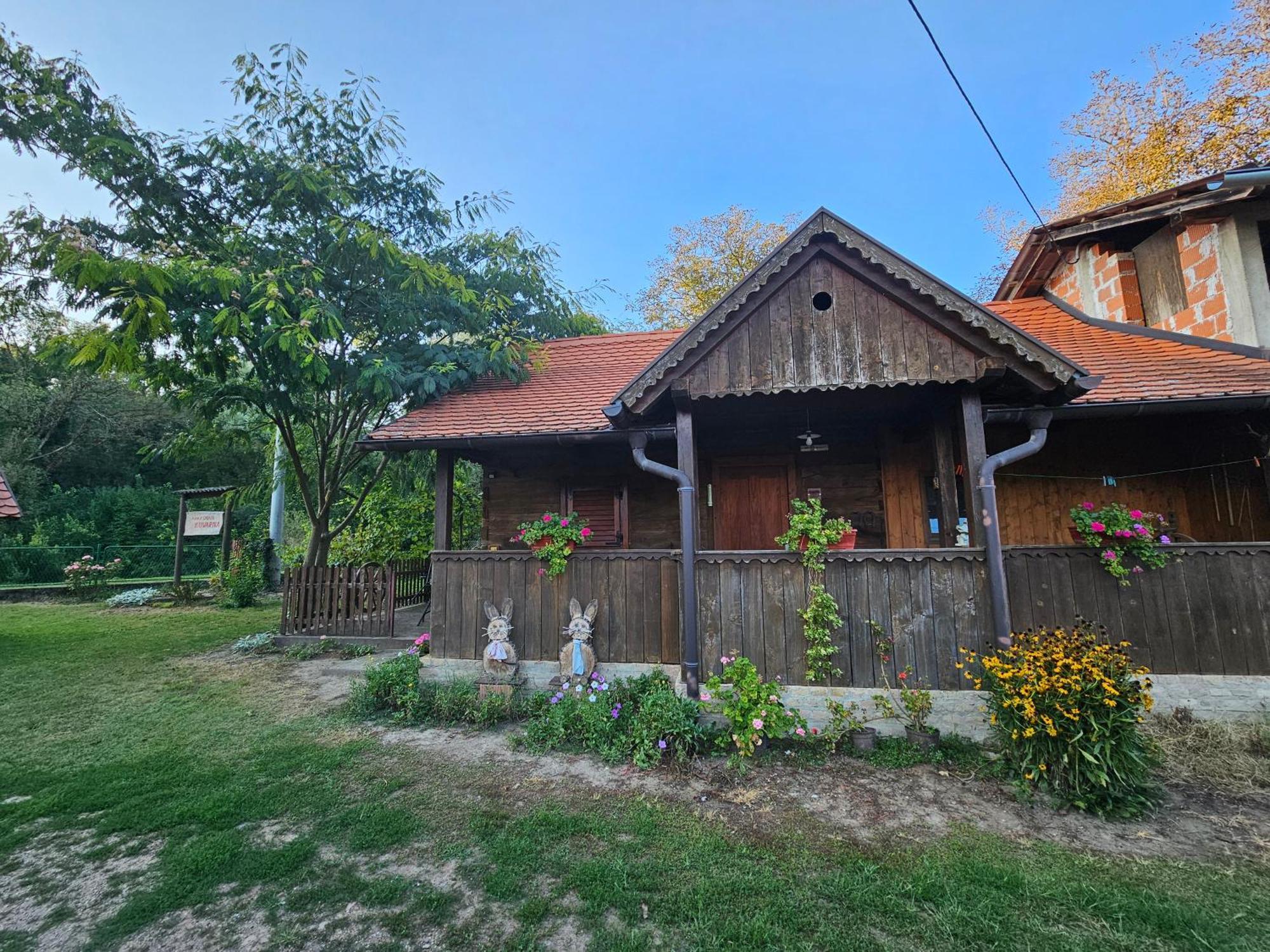 Apartment Kuvarna