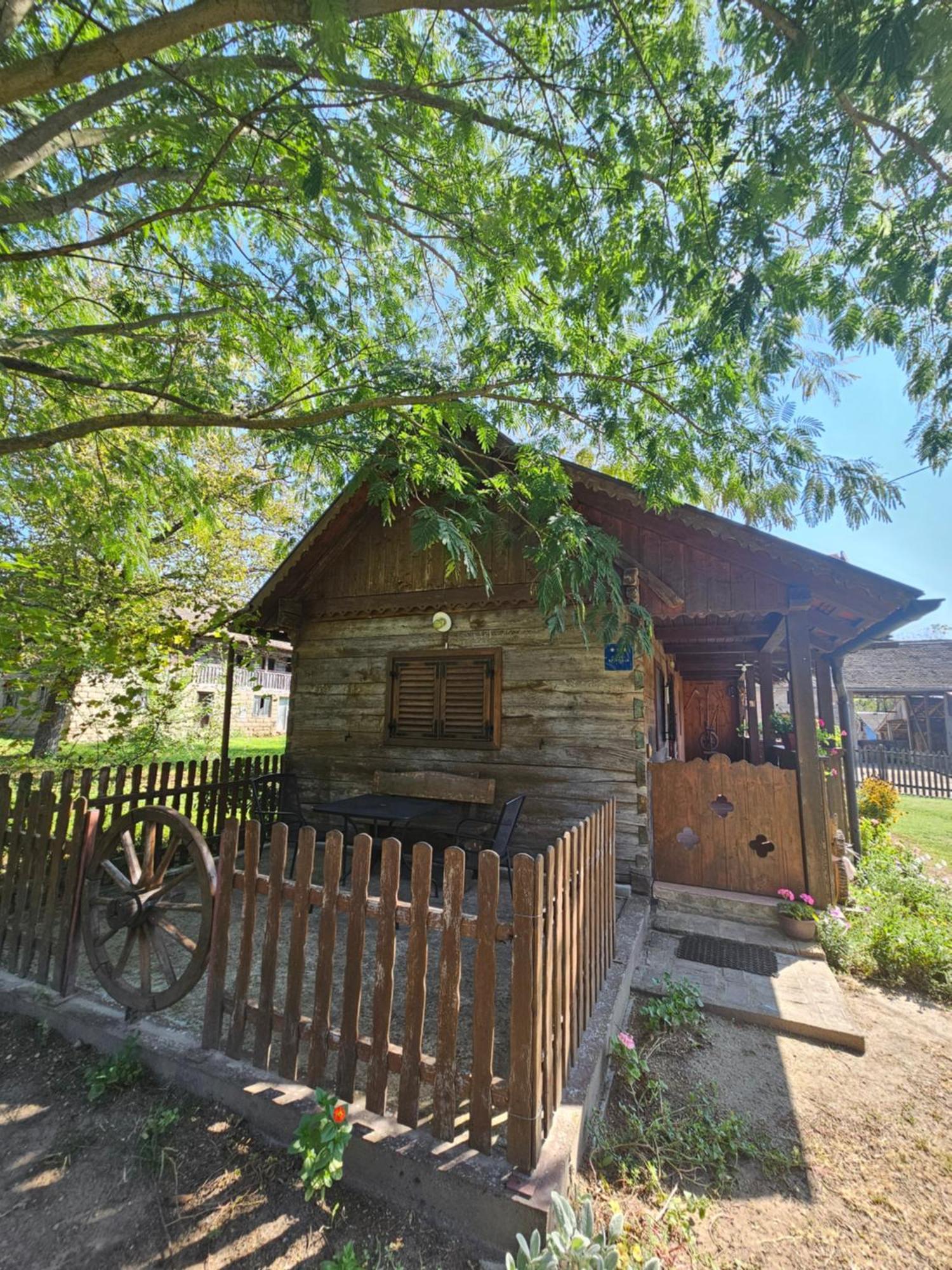 Kuvarna Apartment *
