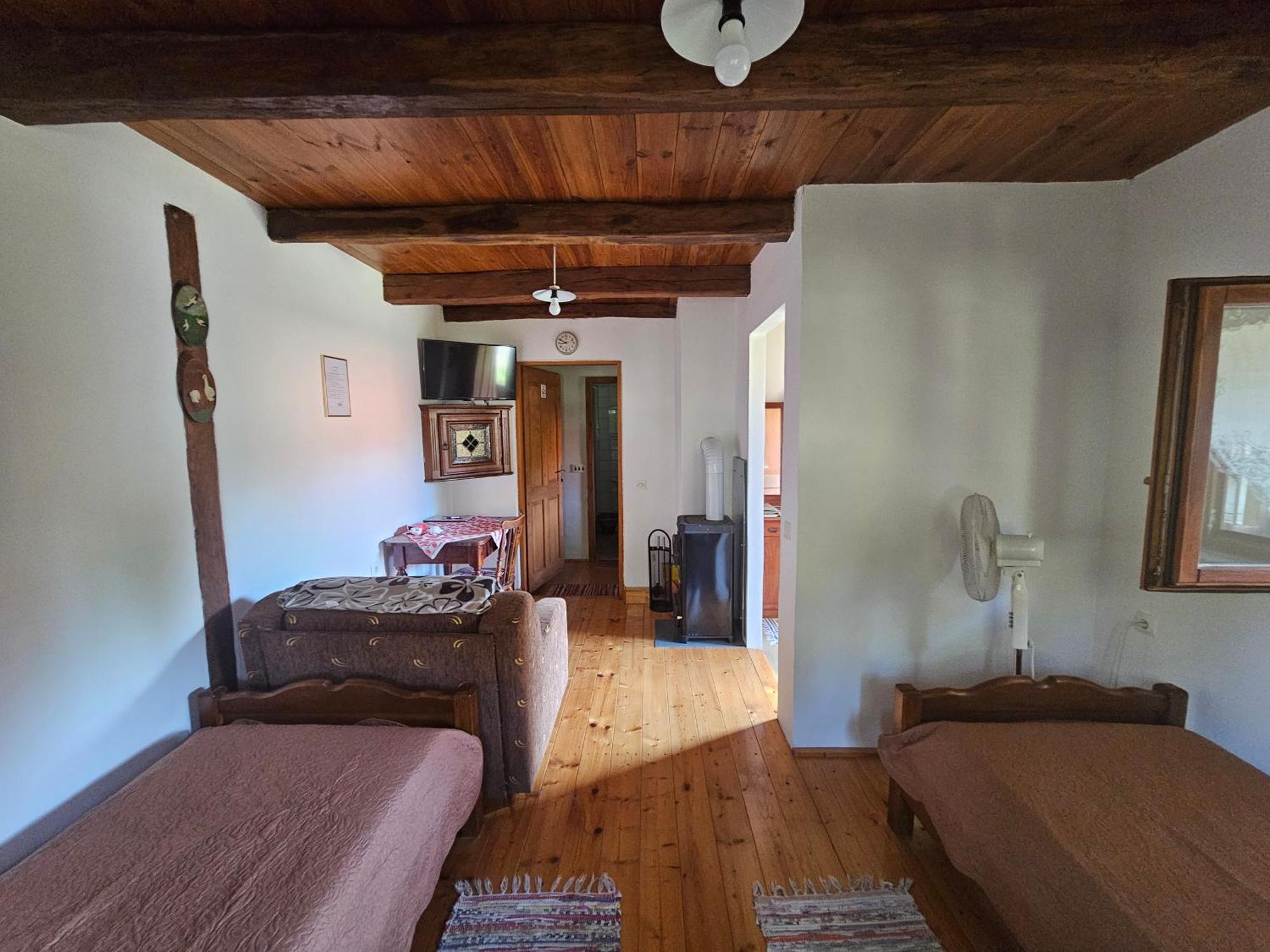 Kuvarna Apartment *