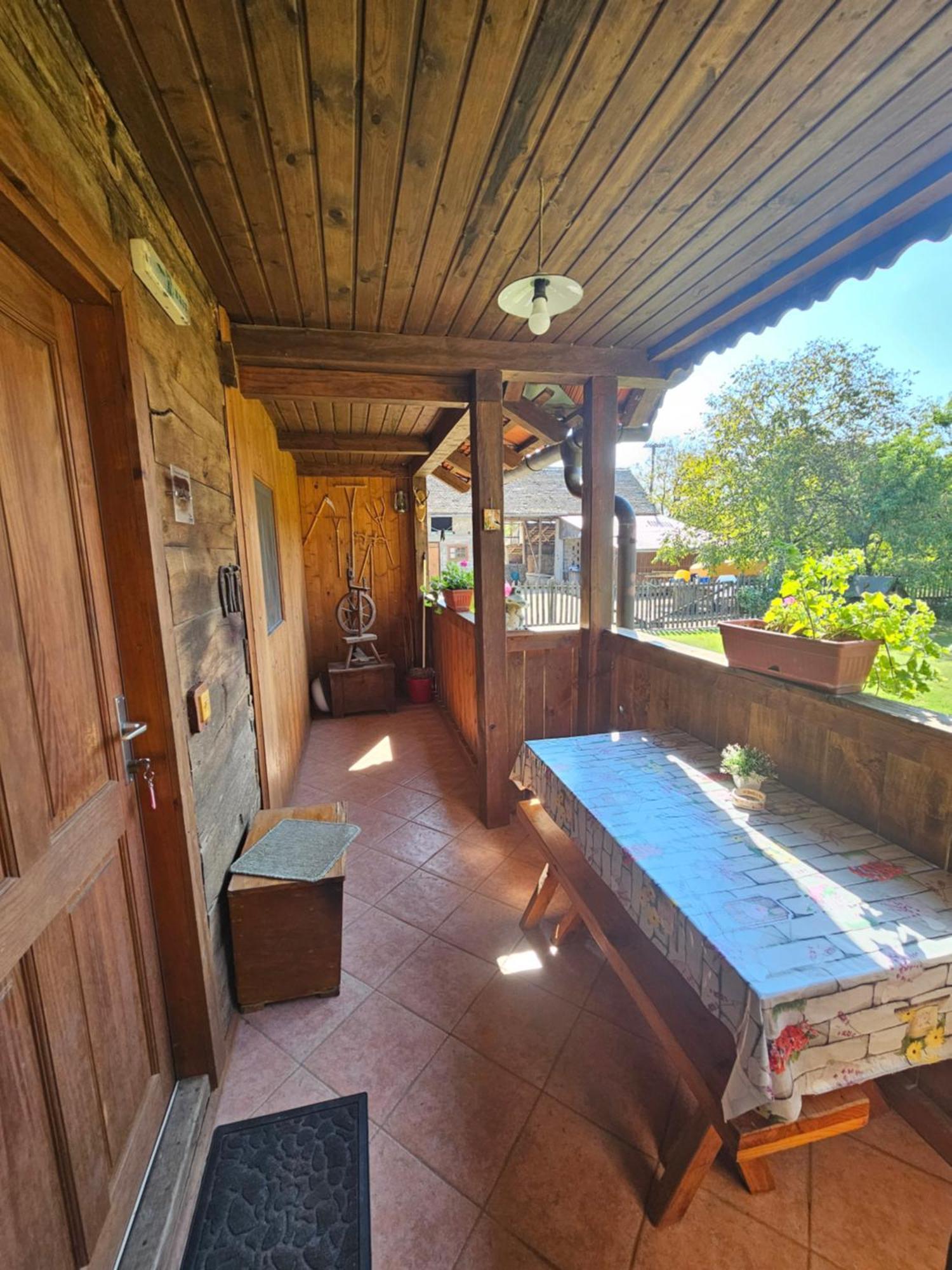 Kuvarna Apartment *